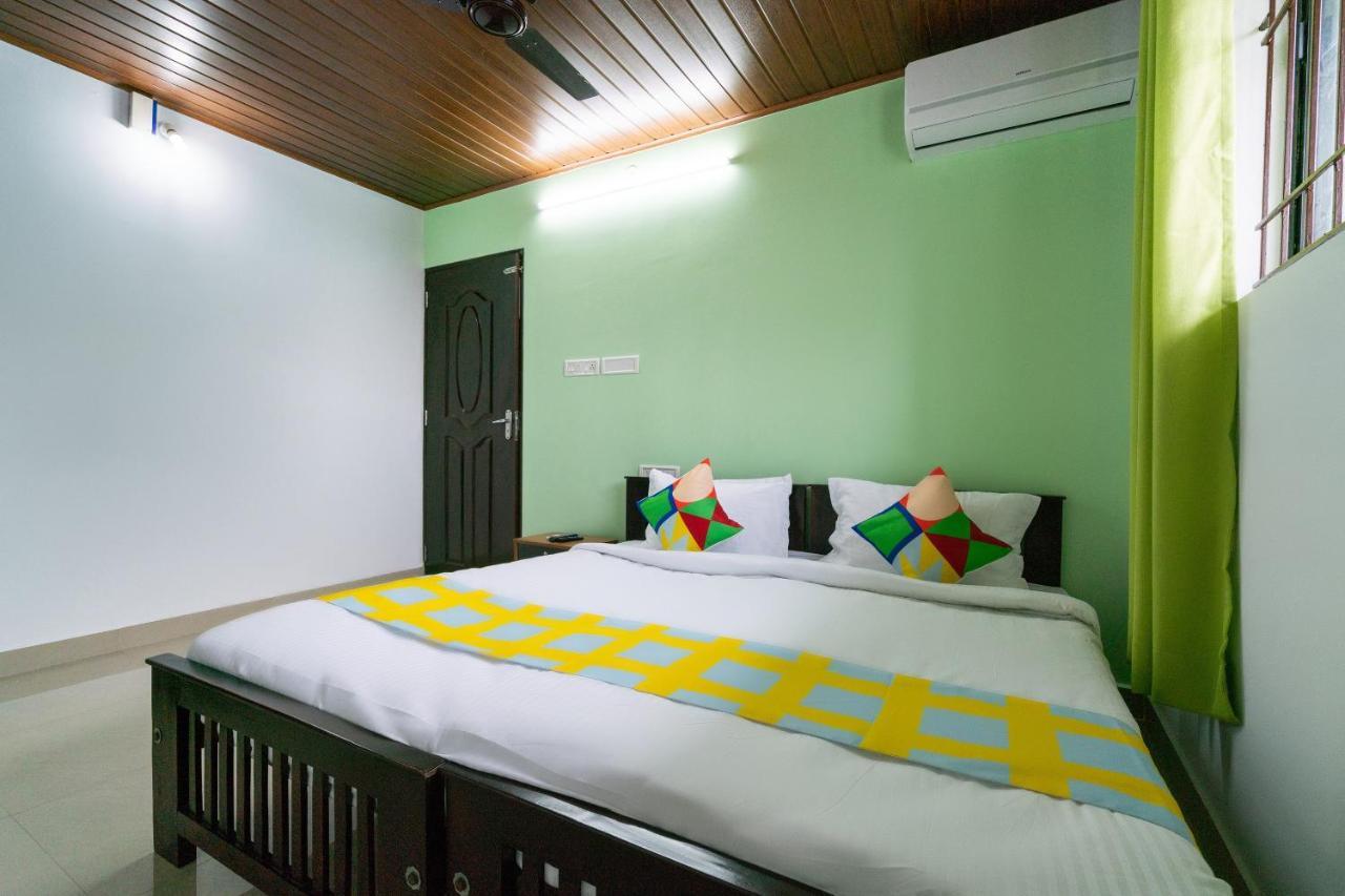 Oyo Home 49697 Aj Apartments Kochi Exterior photo