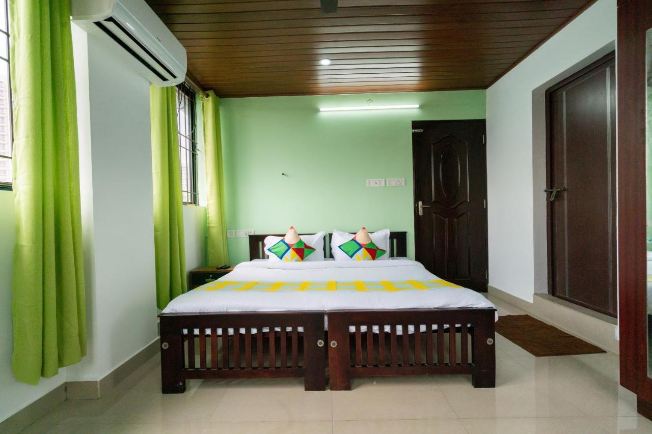 Oyo Home 49697 Aj Apartments Kochi Exterior photo