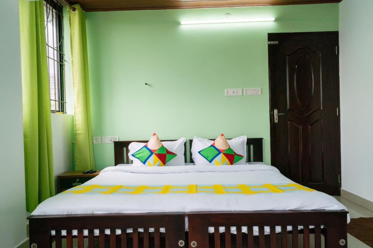 Oyo Home 49697 Aj Apartments Kochi Exterior photo